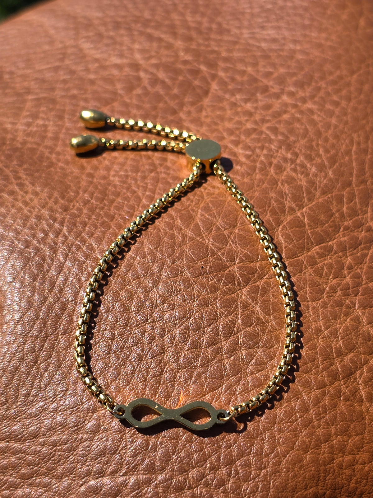 Bracelet Infini Doré - Symbole d&#39;Éternité