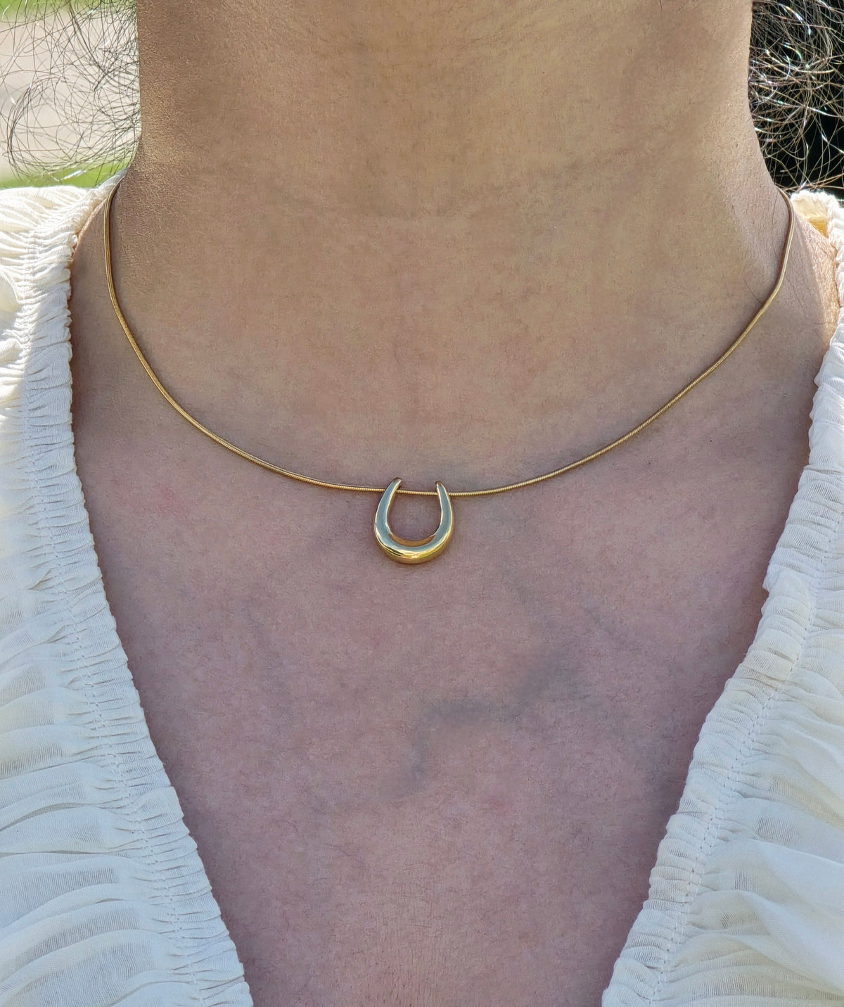 Collier Minimaliste avec Pendentif Croissant de Lune