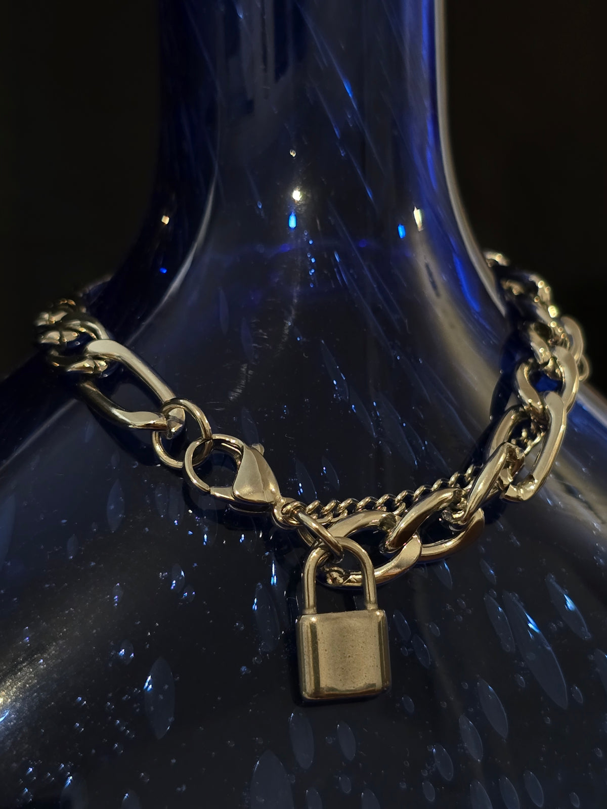 Bracelet Chaîne Argenté avec Pendentif Cadenas