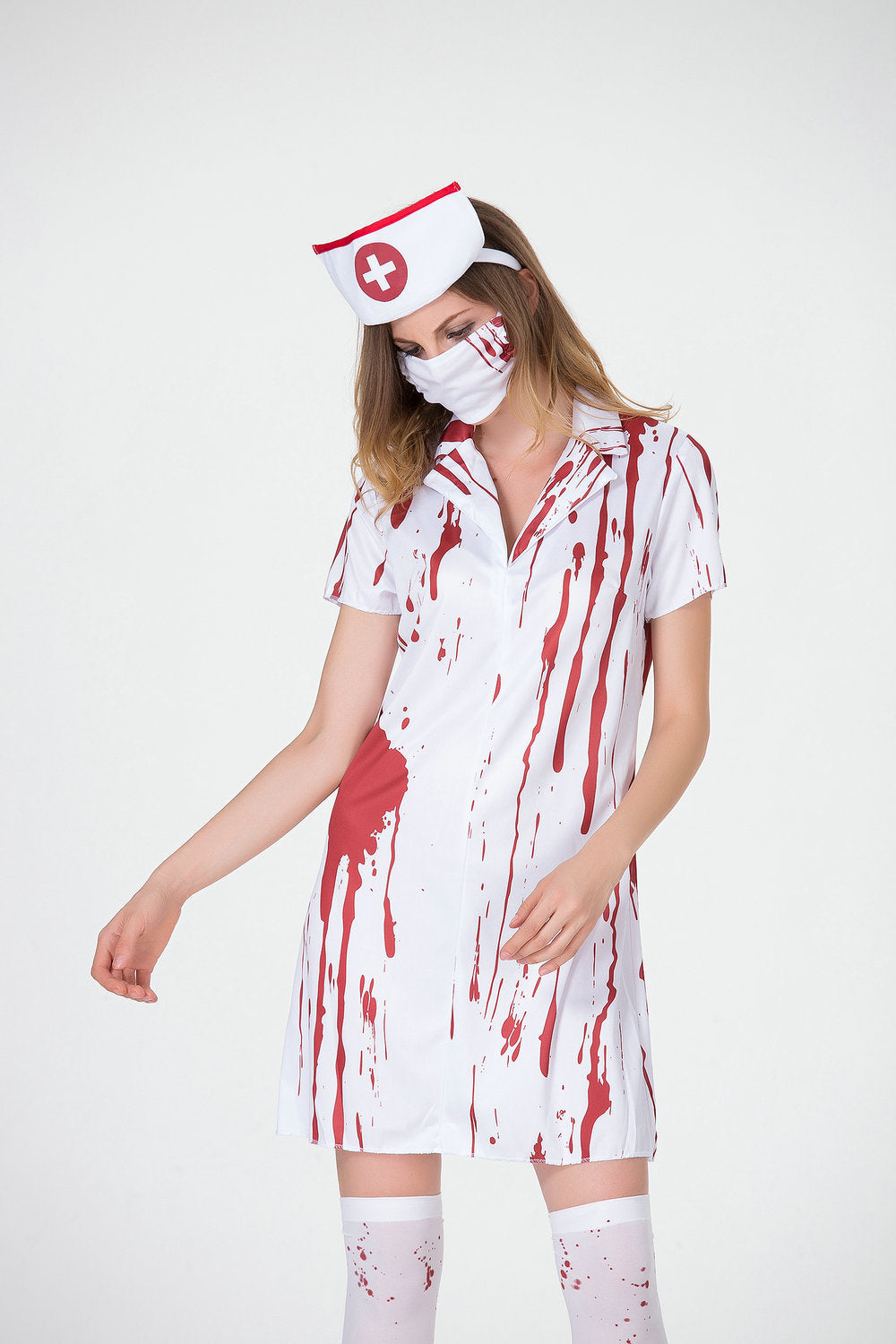 Costume d&#39;infirmière sanglante pour Halloween